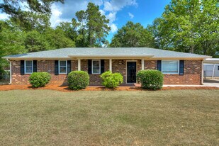 608 Cedarwood Ct in Grovetown, GA - Building Photo
