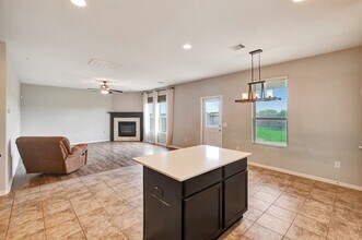 5439 Baronet Dr in Katy, TX - Foto de edificio - Building Photo