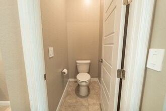 4838 E Helena Dr in Scottsdale, AZ - Building Photo - Building Photo