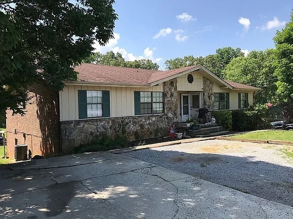 6924 E Emory Rd, Unit Halls-Gibbs area Duplex