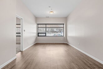 The Drover in South St. Paul, MN - Foto de edificio - Building Photo