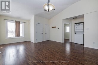 64 Copeman Crescent in Barrie, ON - Building Photo - Building Photo