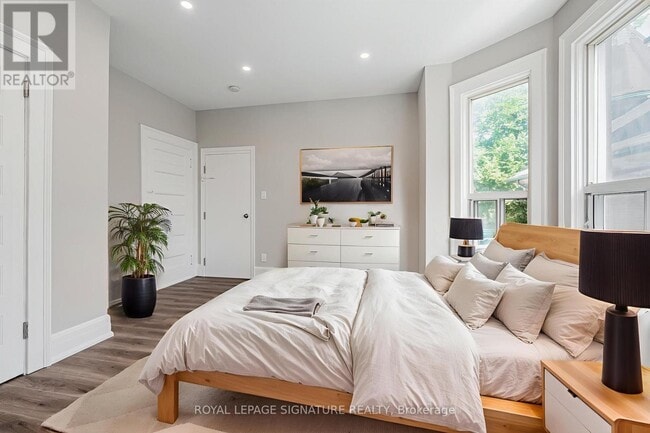 property at 382-382 Palmerston Blvd