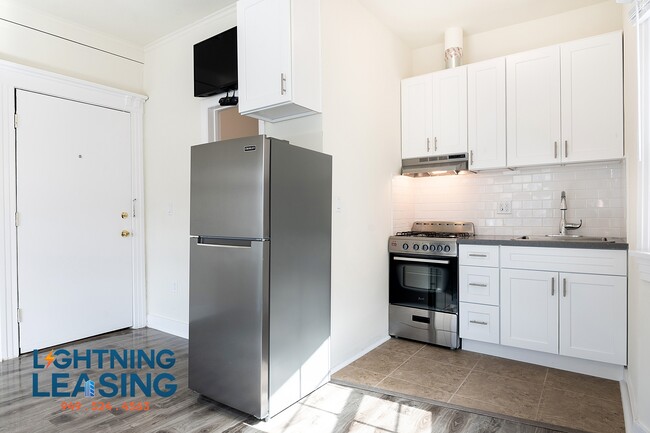 1732 Wilton Pl in Los Angeles, CA - Building Photo - Building Photo