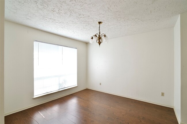 property at 3222 Settlers Way Blvd