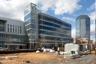 Tysons West in Vienna, VA - Building Photo - Building Photo