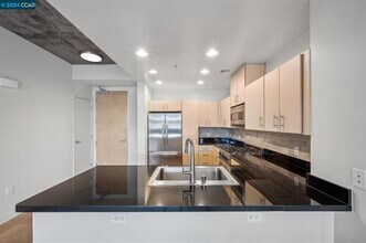 311 2nd St in Oakland, CA - Building Photo - Building Photo