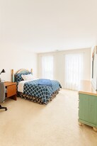 3 Goodwin Pl in Avon, CT - Building Photo