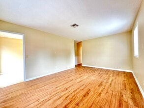 500 Pell Ave in Troy, AL - Building Photo - Building Photo