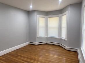 324 Granite St in Quincy, MA - Building Photo - Building Photo