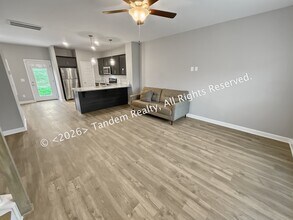 125 Harvard Dr in Gallatin, TN - Foto de edificio - Building Photo