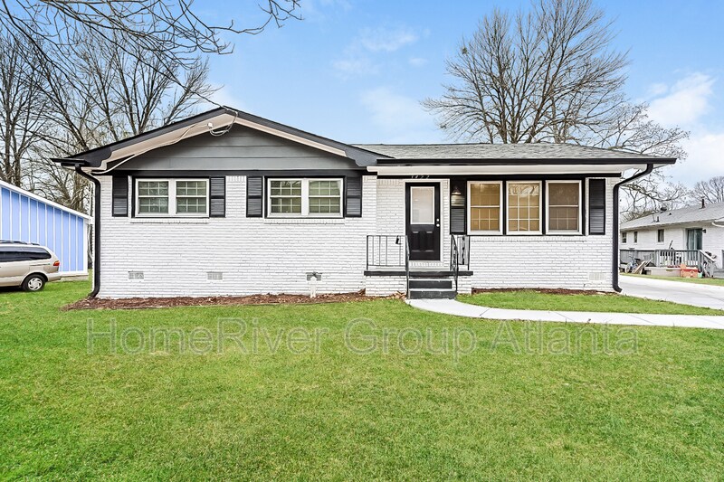 3422 Eisenhower Cir SE in Atlanta, GA - Foto de edificio