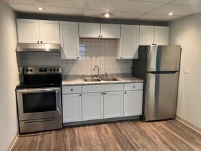 29W543 Batavia Rd in Warrenville, IL - Building Photo - Building Photo