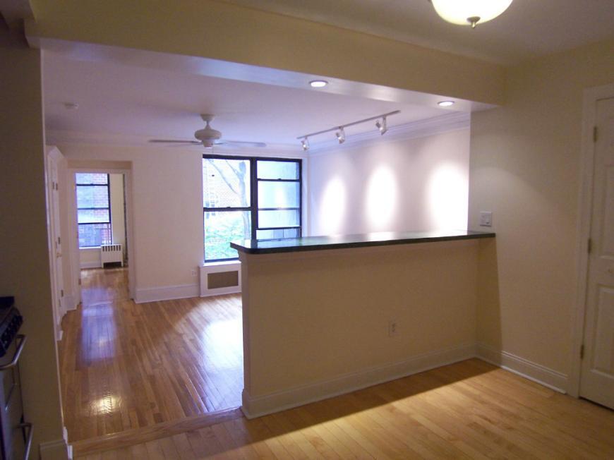 487 W End Ave in New York, NY - Building Photo