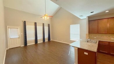 129 Eagle Owl Loop in Leander, TX - Building Photo - Building Photo