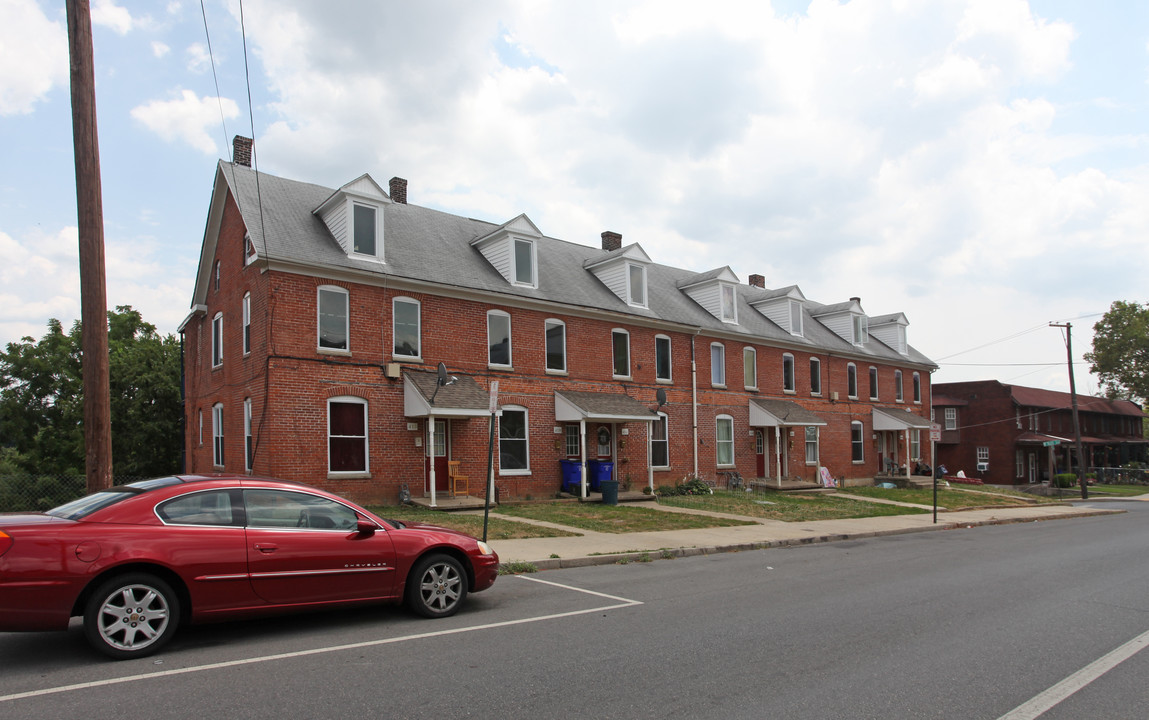 400-410 N Prospect St in Hagerstown, MD - Building Photo