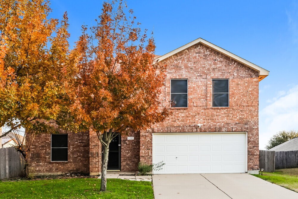 1205 Saltgrass Dr in Crowley, TX - Foto de edificio