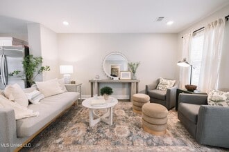 949 Motsie Rd in Biloxi, MS - Foto de edificio - Building Photo