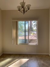 408 N Imperial Ave, Unit E in Ontario, CA - Foto de edificio - Building Photo