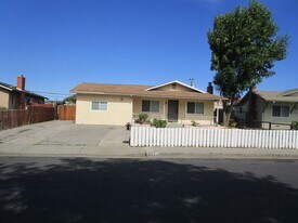 231 Stephen St in Fairfield, CA - Building Photo