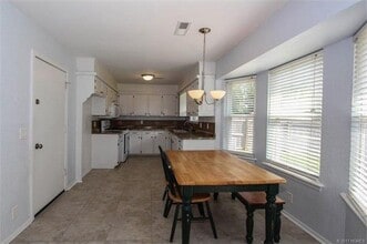 1649 S Poplar Ave in Broken Arrow, OK - Building Photo - Building Photo