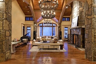 220 Buttermilk Ln in Aspen, CO - Building Photo - Building Photo