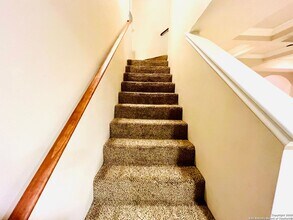 5007 Summit Wood in San Antonio, TX - Building Photo - Building Photo