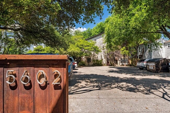 5602 Woodrow Ave in Austin, TX - Building Photo - Building Photo