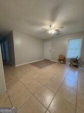 6 Fisher Alley in Newnan, GA - Foto de edificio - Building Photo