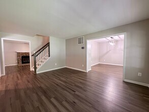 7800 Roundabout Way in Springfield, VA - Building Photo - Building Photo