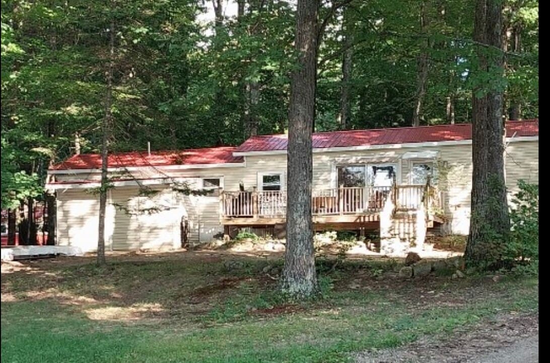 5 Canoe Ln in Gilmanton, NH - Building Photo
