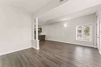1501 Elsmere Av in Windsor, ON - Building Photo - Building Photo