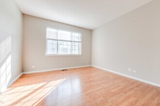 3377 Ravinia Cir in Aurora, IL - Building Photo - Building Photo