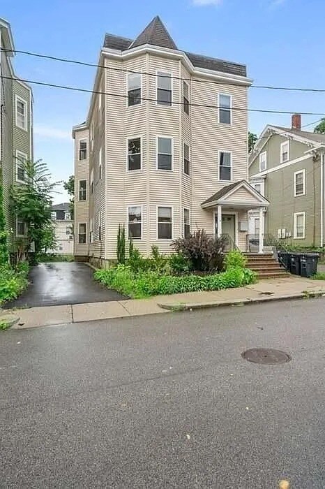 23 Beale St, Unit 3 in Boston, MA - Building Photo