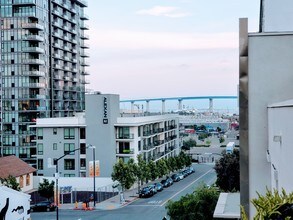 1225 Island, Unit 418 in San Diego, CA - Foto de edificio - Building Photo