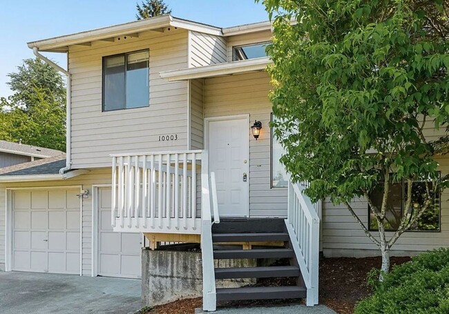 10003 SE 203rd St in Kent, WA - Foto de edificio - Building Photo