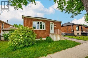 445 Upper Wellington St in Hamilton, ON - Building Photo