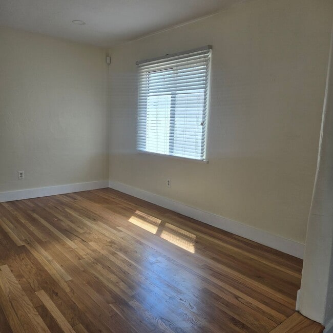 2730 Burton Ave SE in Albuquerque, NM - Building Photo - Building Photo