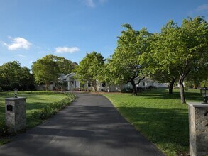 2 Callado Way in Atherton, CA - Building Photo - Building Photo