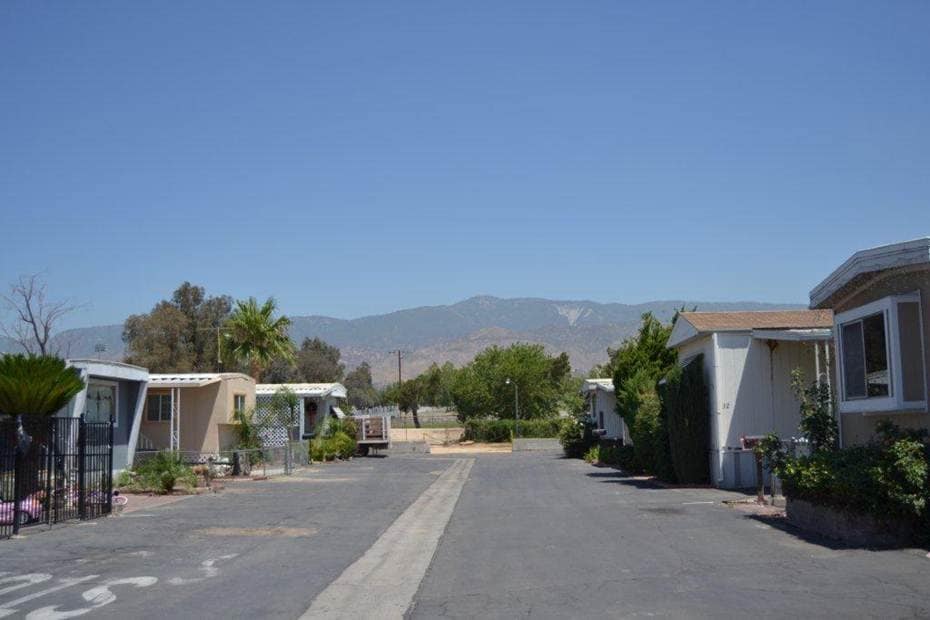 Siesta Mobile Home Park in Highland, CA - Building Photo