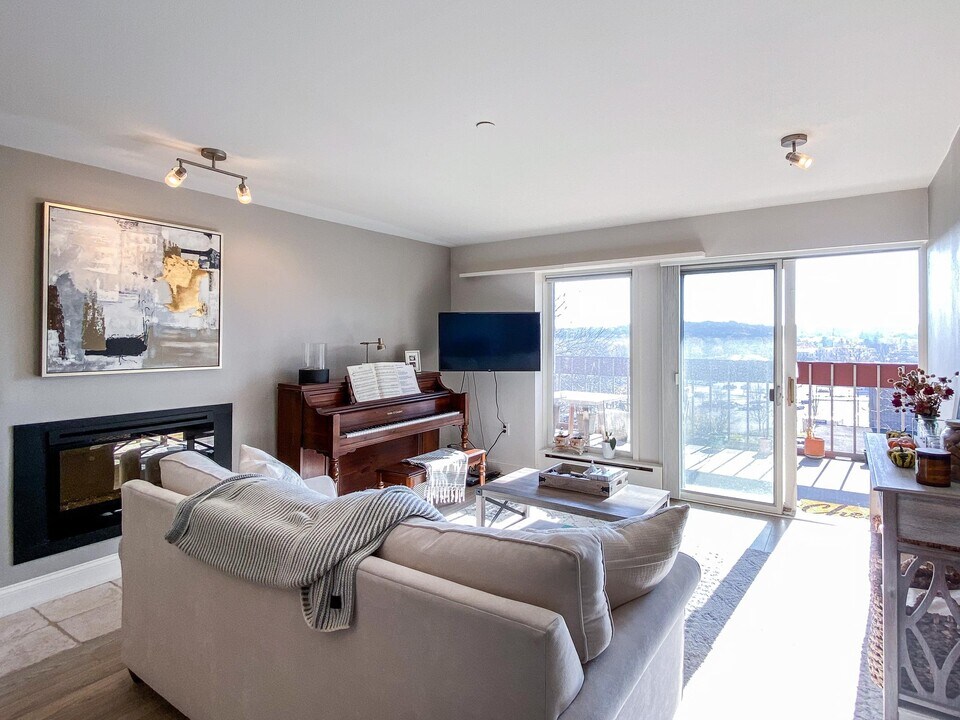 601 N Segoe Rd in Madison, WI - Building Photo