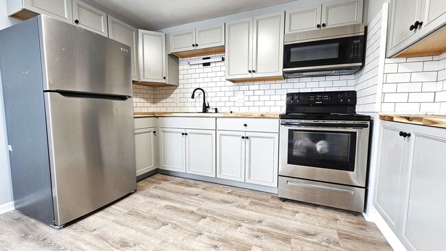 158 Main St in Winooski, VT - Foto de edificio - Building Photo