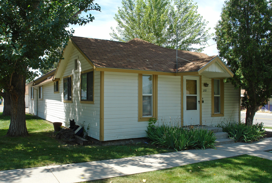 1201 S Manitou Ave in Boise, ID - Foto de edificio