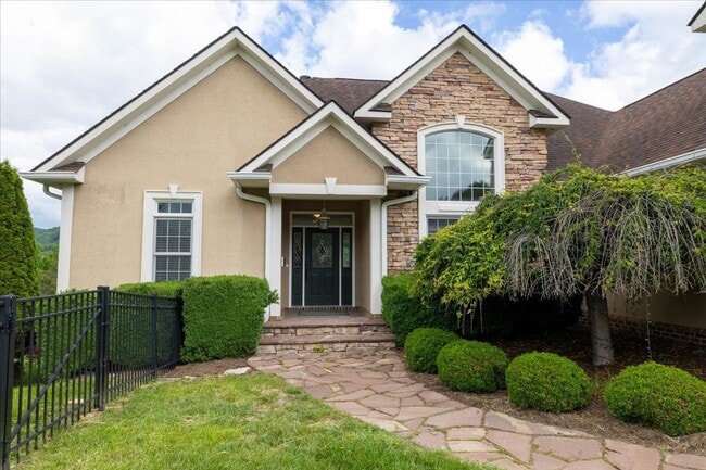 property at 2070 Cascades Rd
