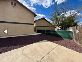 21640 Brook Dr in Tehachapi, CA - Building Photo