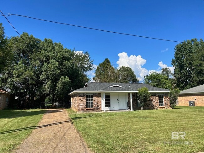 67 Grimes Ln in Loxley, AL - Building Photo - Building Photo