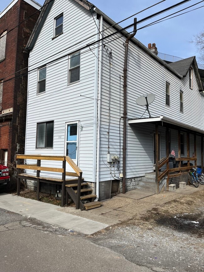 3703 Alexis St, Unit Rear