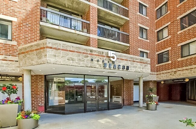 15 North Beacon St, Unit 402 in Boston, MA - Building Photo - Building Photo