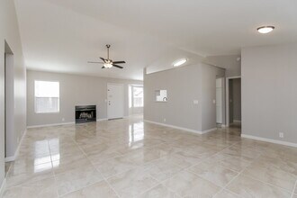 8023 W Krall St in Glendale, AZ - Building Photo - Building Photo