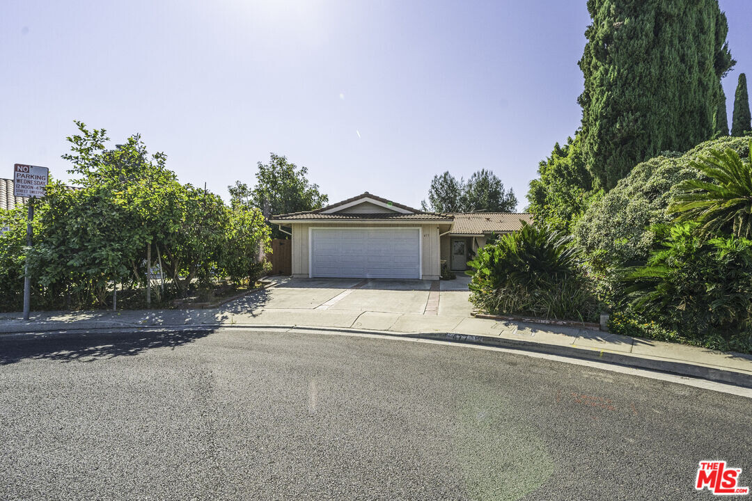 477 Elevado Terrace in Monterey Park, CA - Foto de edificio